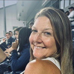 Meet your Posher, Joni